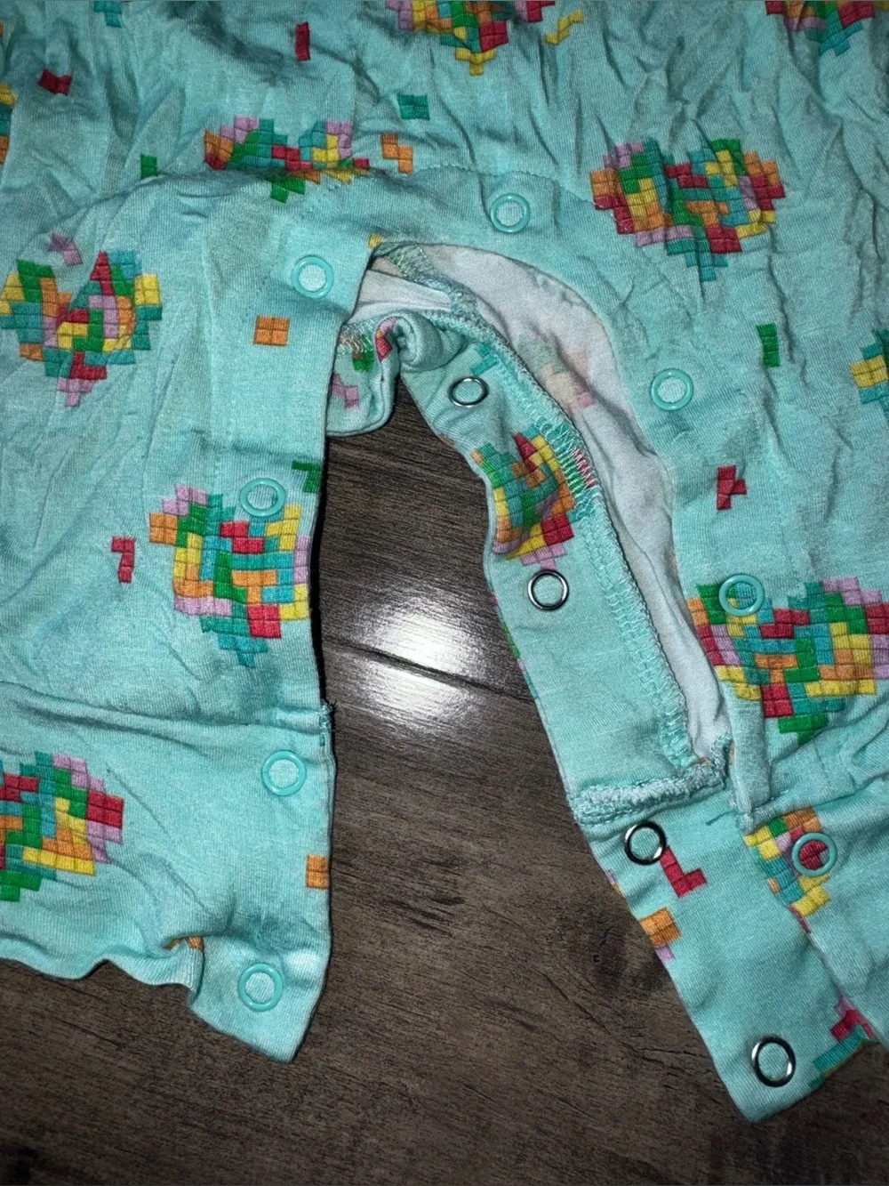 Posh Peanut 18-24M Gamer Pixel Rainbow Hearts Romper Bamboo Retired